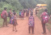 ಪೈಪುಲೈನ್ ಕಾಮಗಾರಿ…ರಸ್ತೆ ತುಂಬಾ ಕೆಸರು ಮಣ್ಣು…! -ನಡೆದುಕೊಂಡು ಹೋಗಲು ಕಷ್ಟಪಡುತ್ತಿರುವ ವಿದ್ಯಾರ್ಥಿಗಳು