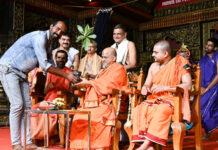 ವಿನೇಶ್ ಪೂಜಾರಿ ನಿಡ್ಡೋಡಿ ಅವರಿಂದ ಕೃಷ್ಣ ಮಠಕ್ಕೆ ನಾಗಲಿಂಗಪುಷ್ಫ ಸಮರ್ಪಣೆ