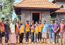 ಚಾರ್ವಾಕ ಕೊರಿಯಾನ ಬ್ರಹ್ಮಬೈದರ್ಕಳ ಗರಡಿ ಕ್ಷೇತ್ರದಲ್ಲಿ ದೈಪಿಲ ಶ್ರೀ ಕ್ಷೇತ್ರ ಕ್ರೀಡಾ ಸೇವಾ ಸಂಘದಿಂದ ಶ್ರಮದಾನ