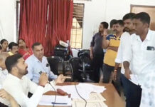 ಪೆರುವಾಯಿ: ಭ್ರಷ್ಟಾಚಾರ ಆರೋಪ ಹೊತ್ತ ಅಧ್ಯಕ್ಷರ ರಾಜೀನಾಮೆಗೆ ಗ್ರಾಮಸ್ಥರ ತಂಡದ ಪಟ್ಟು – ಕೋರಂ ಕೊರತೆ ಗ್ರಾಮ ಸಭೆ ಮುಂದೂಡಿಕೆ