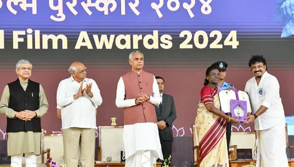 Shri Prashantha Kumar B. Receives National Award for Best Tulu Film for IMBU.jpg