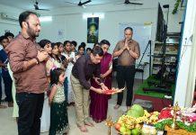 ವಿದ್ಯಾಮಾತಾ ಅಕಾಡೆಮಿಯಲ್ಲಿ ಮೂರು ದಿನಗಳ “ವಾಯ್ಸ್ ಅಂಡ್ ವಿಷನ್” ತರಬೇತಿ ಕಾರ್ಯಕ್ರಮ ಮತ್ತು ಶಾರದಾ ಪೂಜೆ